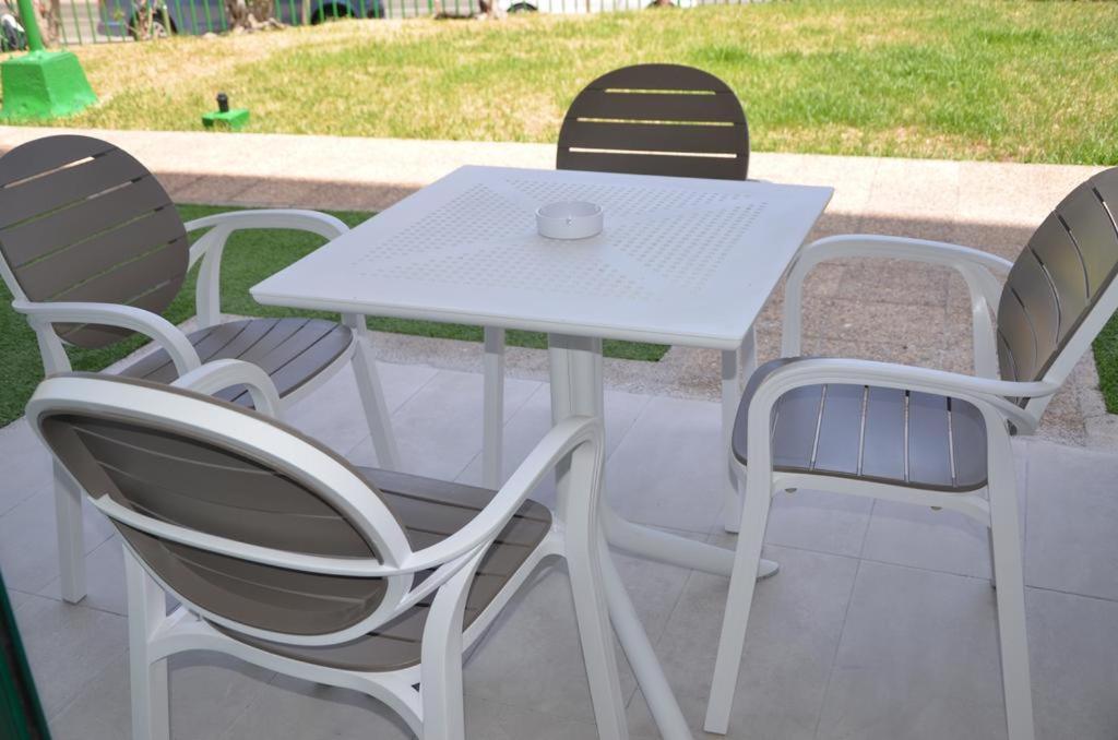 Apartamentos Walhalla Πλάγια ντελ Ινγκλές Εξωτερικό φωτογραφία